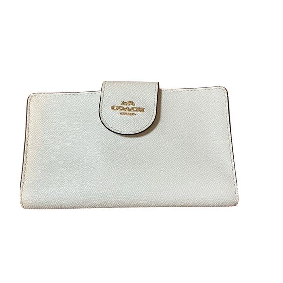 COACH The Phone Wallet Bi Fold Crossgrain Leather Chalk White/Camel Women’s NWOT - Picture 1 of 15